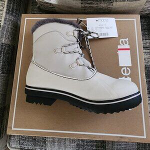 DOLCE VITA snow boots with soft fur inside. Comfort fit.